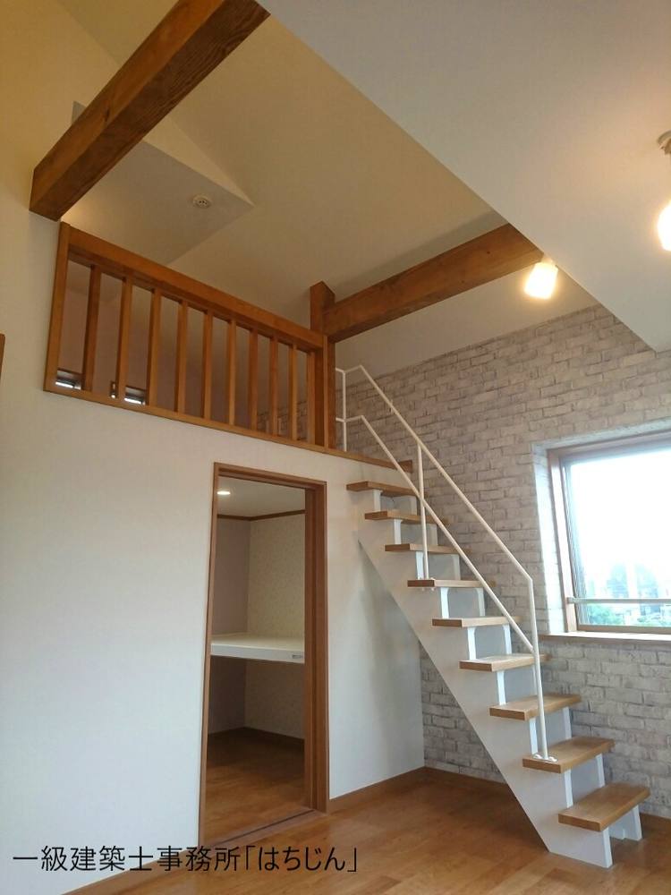 屋根裏の収納